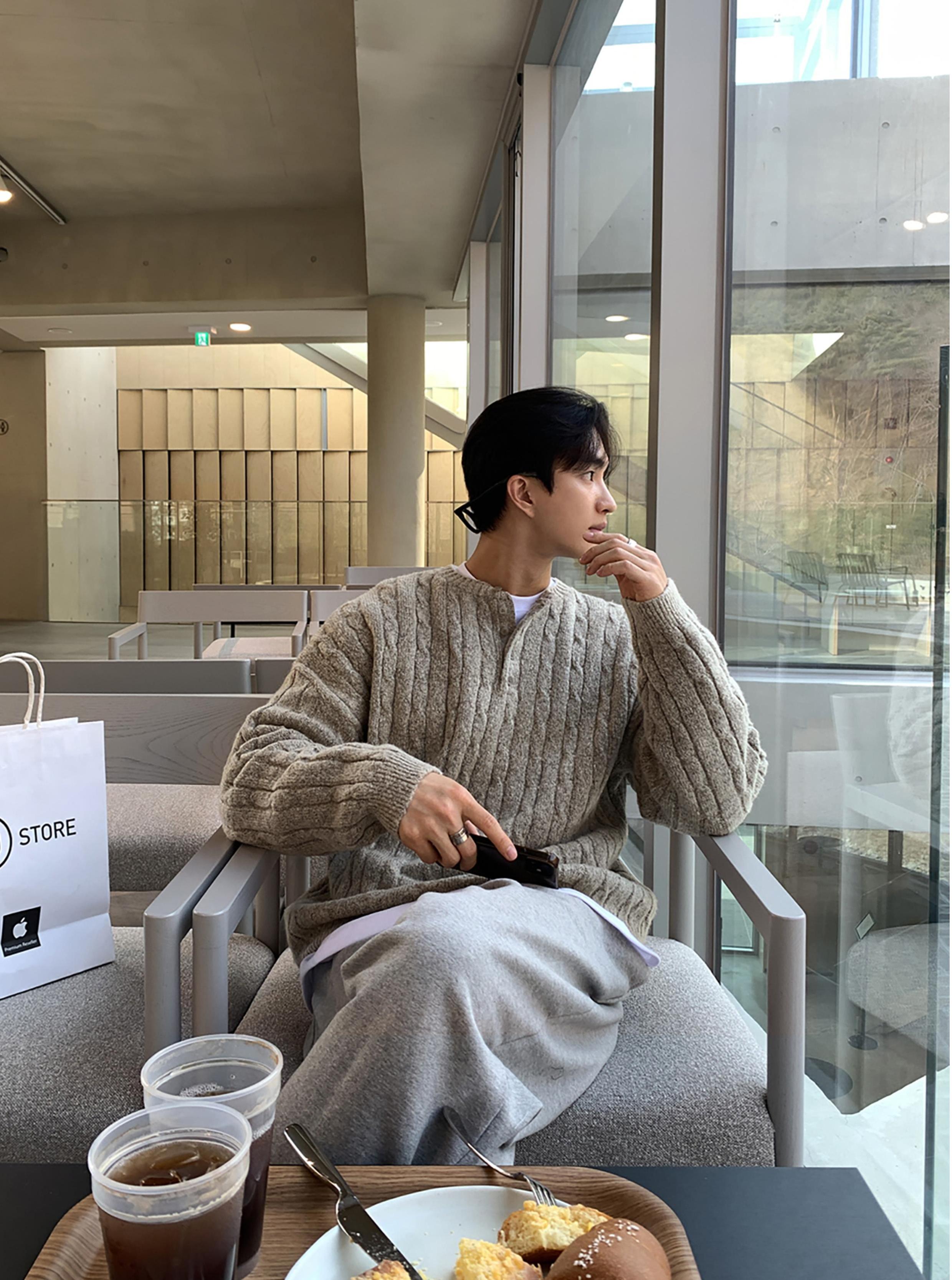 ヘンリーネックケーブルニット SW603