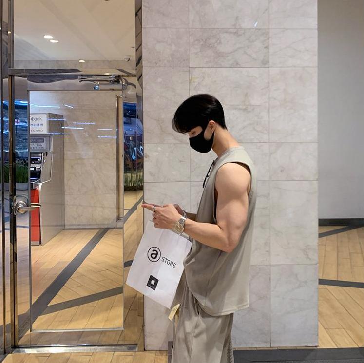 韓国スポーツ 無袖Tシャツ T301