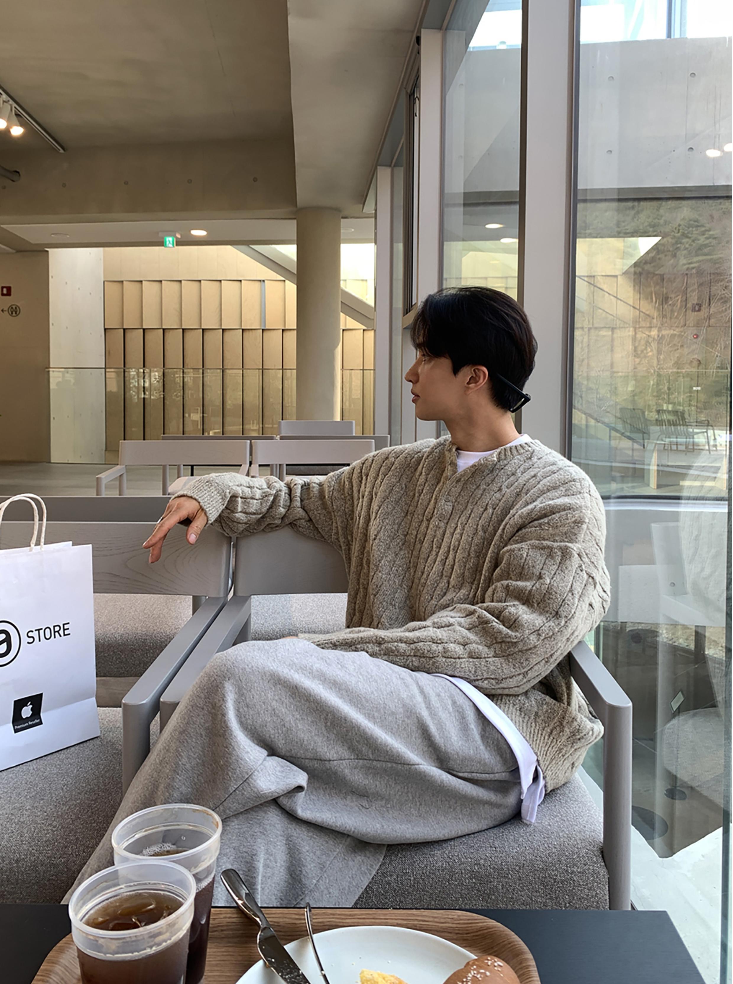 ヘンリーネックケーブルニット SW603