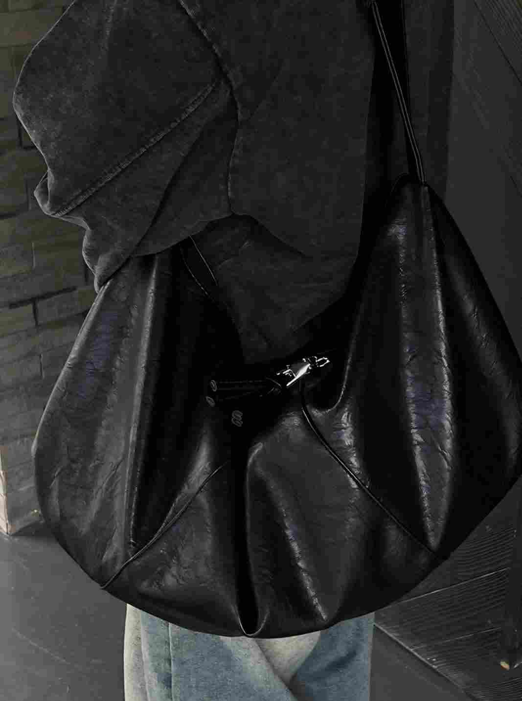 ソフトレザーワンショルダーバッグ BAG302