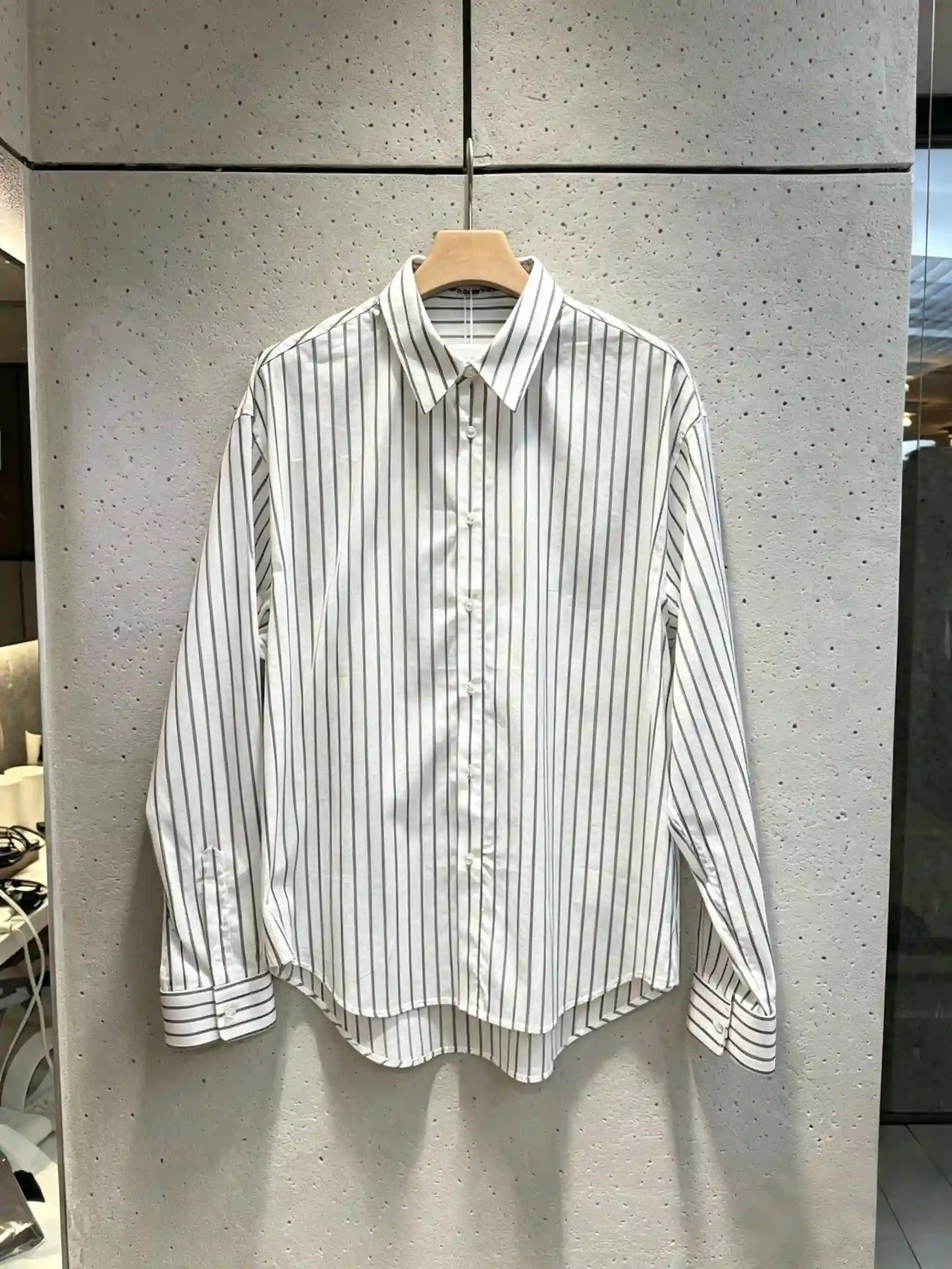 レギュラーカラーストライプシャツ S103